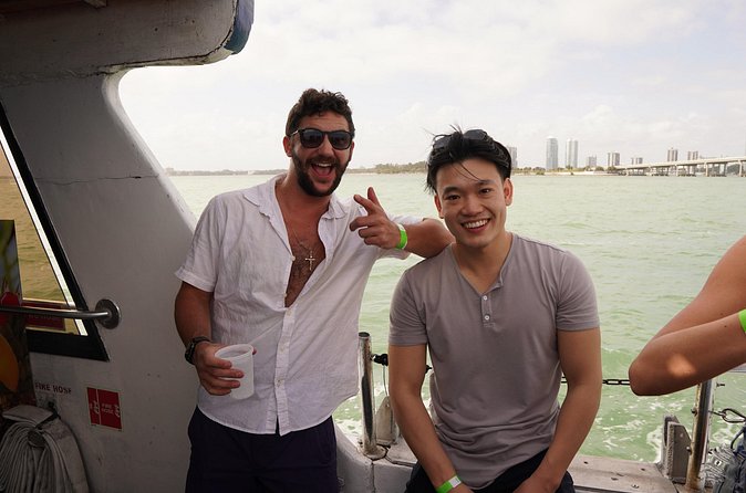 Miami: 3-Hours All Inclusive Party Boat Cruise - Entertainment: Music, Dance, and Champagne Shows