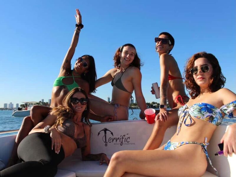 Miami: 4-Hour Island Hopping Boat Trip with Floating Mat - Cruising Past Miami’s Luxury Mansions