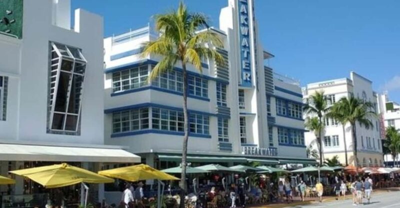 Miami : Art Deco & South Beach Walking Tour with a Guide - Introduction to Miami’s Art Deco District and the Tour Overview