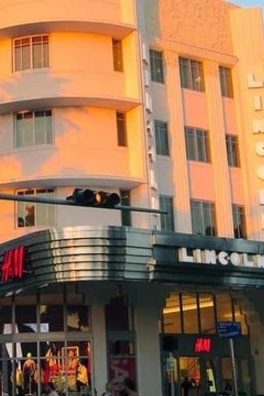 Miami : Art Deco & South Beach Walking Tour with a Guide - The Benefits of a Private and Personalized Tour