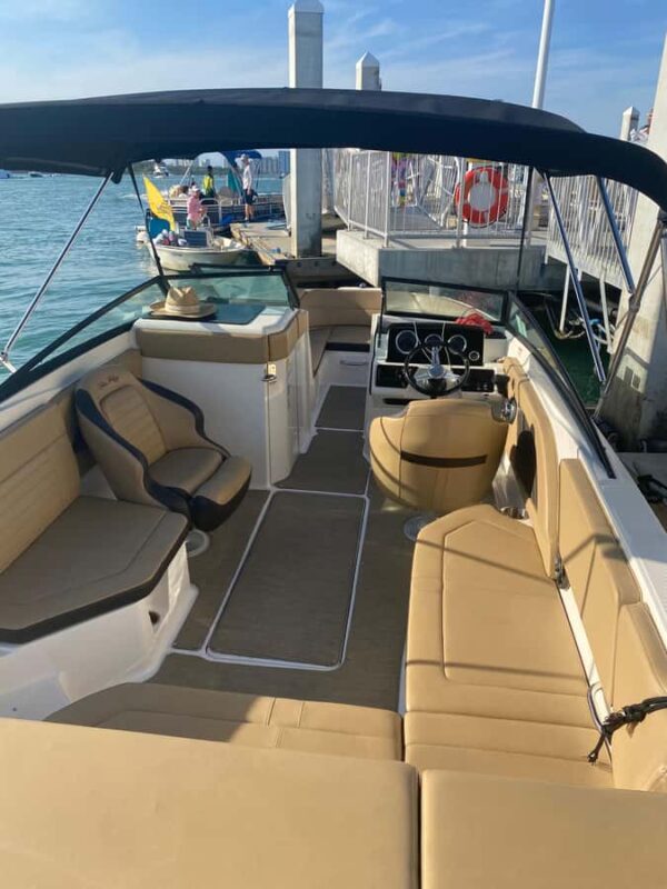 Miami: Bay Harbor Islands Scenic Boat Tour - Interpreting the Local Architecture and Area History