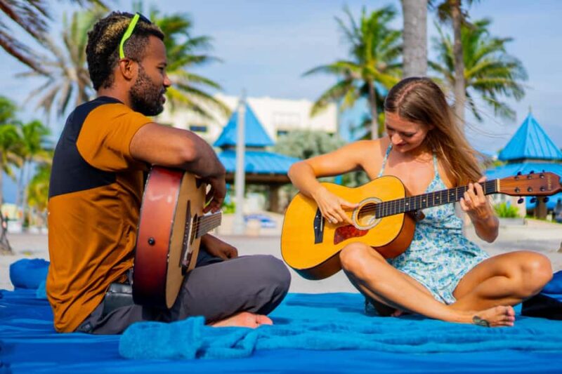 Miami: Beach Guitar Lesson - Meeting Point and Beach Setup in Hollywood