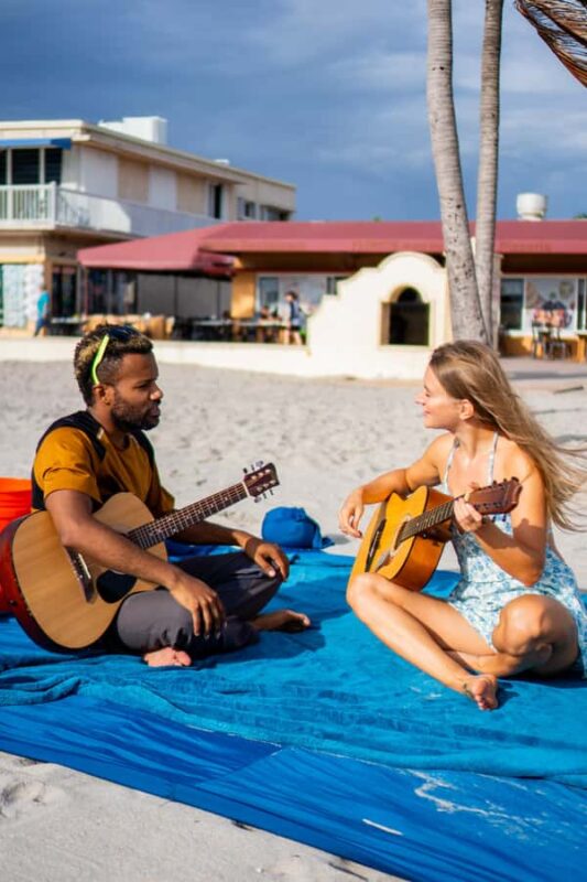 Miami: Beach Guitar Lesson - Accessibility and Group Options