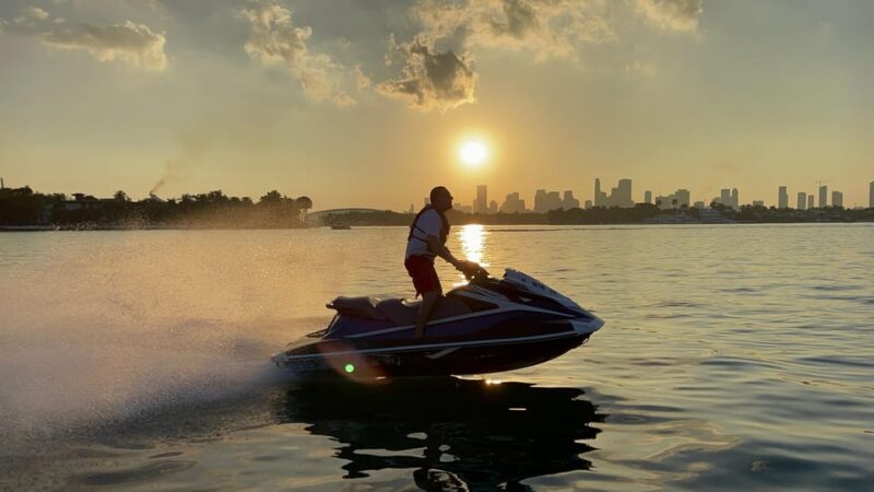 Miami Beach Jet Ski Rentals 1 Ski for 1 Person 60 Min - Physical Requirements and Licensing