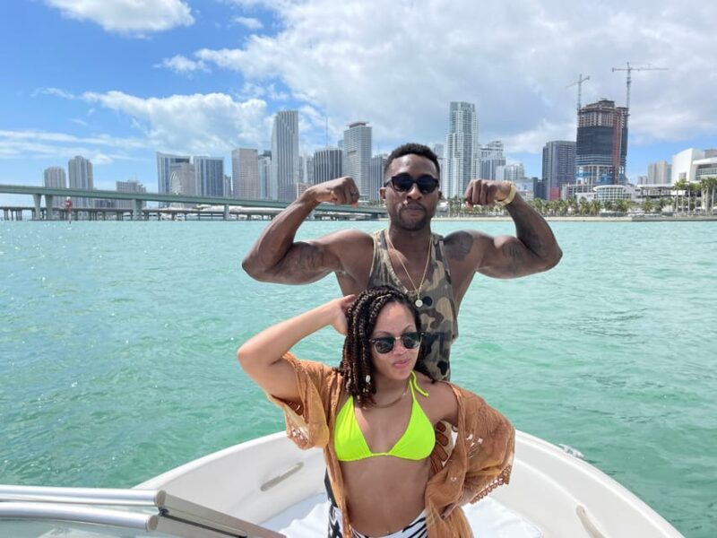 Miami Beach: Private Boat Tour with Captain and Champagne - Captain and Crew: Knowledgeable and Friendly