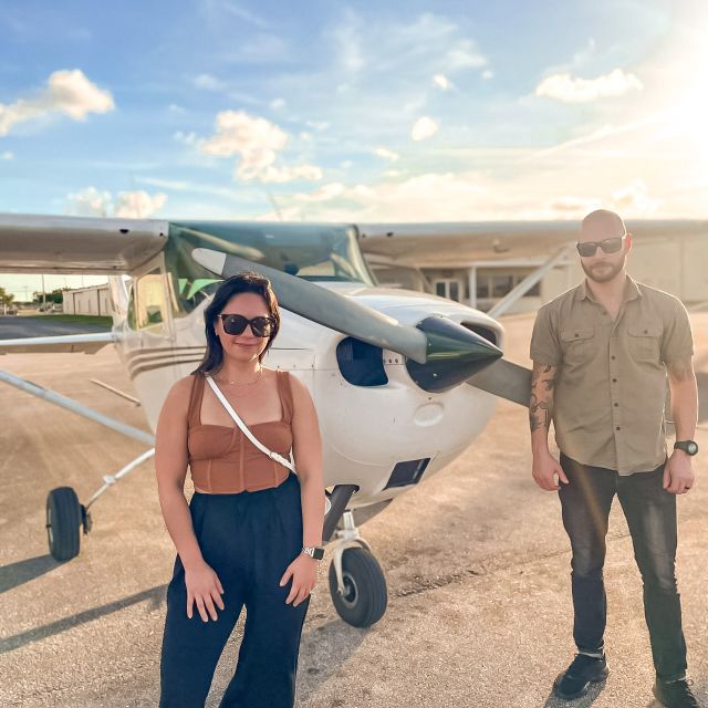 Miami Beach: Private Romantic Sunset Flight with Champagne - Discover the Private Sunset Flight Over Miami with Champagne