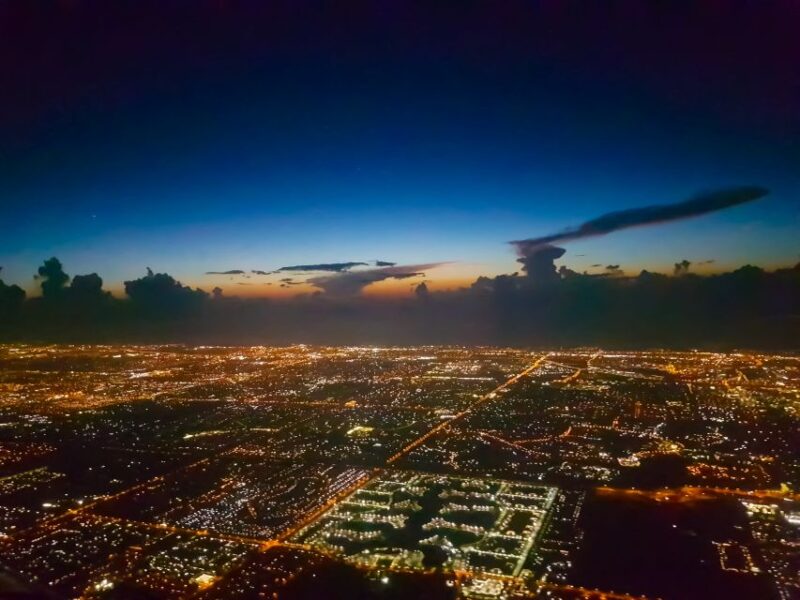 Miami Beach: Private Romantic Sunset Flight with Champagne - The Experience of Flying in a Cessna 172