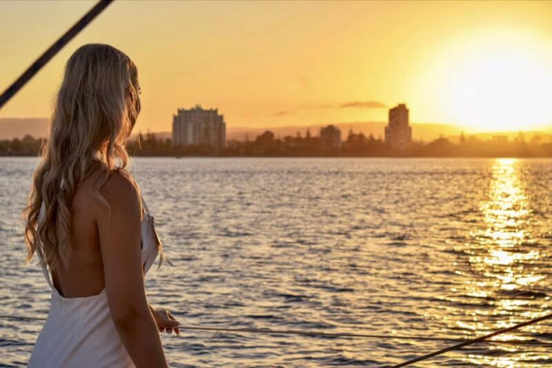 Miami Beach: Vizcaya Sunset Cruise Includes Food and Drink - Practical Details: Meeting Point and Group Size