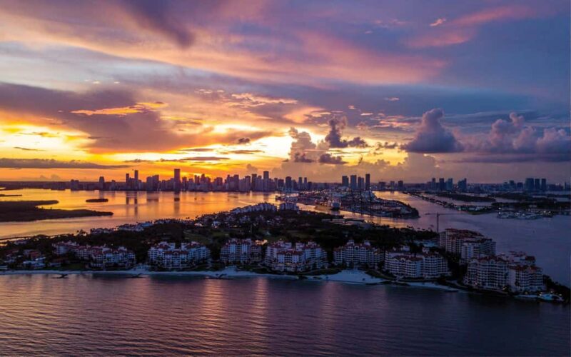 Miami Beach|South Point Golf Cart Tour - Exploring South Pointe Park and Downtown Skyline Views
