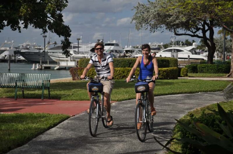 Miami: Bike Rental - Visiting Free Attractions Like the Holocaust Memorial & Botanical Gardens