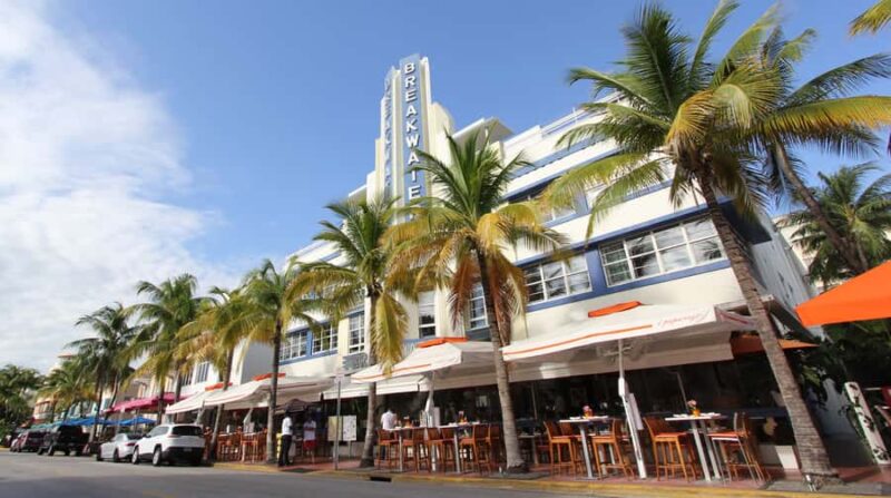 Miami: Bike Rental - The Benefits of a Self-Guided Miami Bike Tour