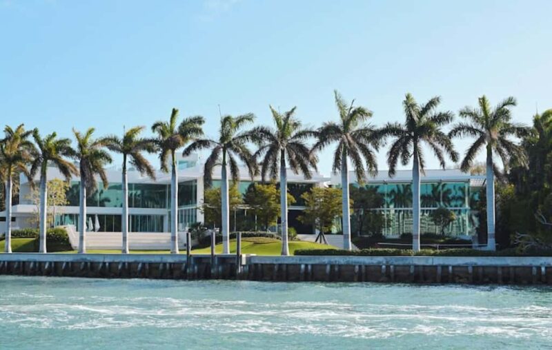Miami: Biscayne Bay Millionaire's Homes Sightseeing Cruise - Key Points