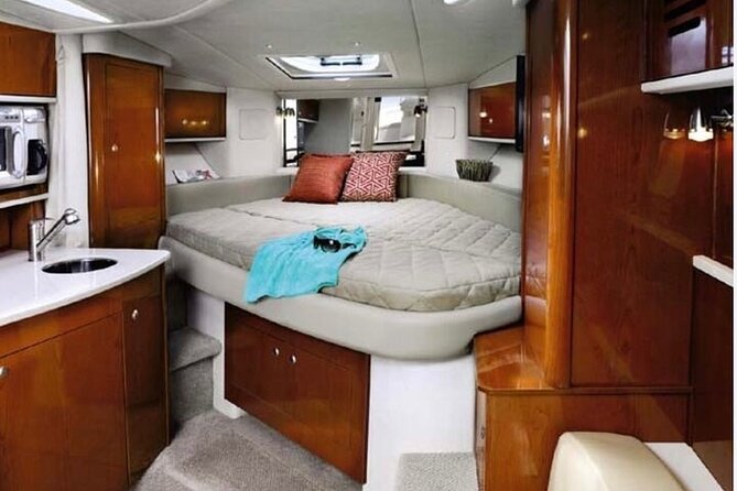 Miami Celebration! (Bathroom/AC/Kitchen) - Customization and Route Flexibility