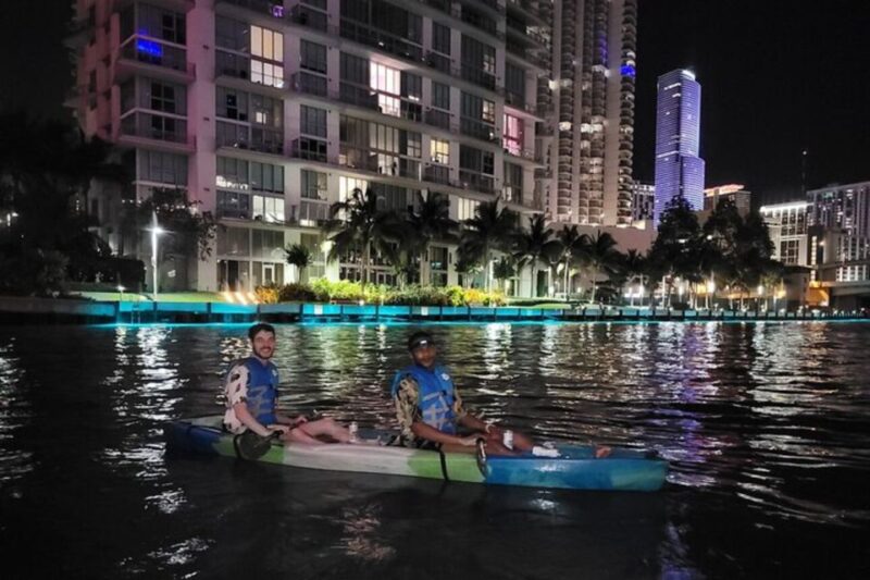 Miami: City Lights SUP or Kayak Night Tour - Choosing Between Paddleboard and Kayak
