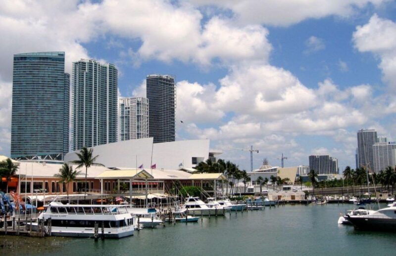 Miami City tour & Boat Tour - Miami City Tour to Calle Ocho and Art Deco Architecture