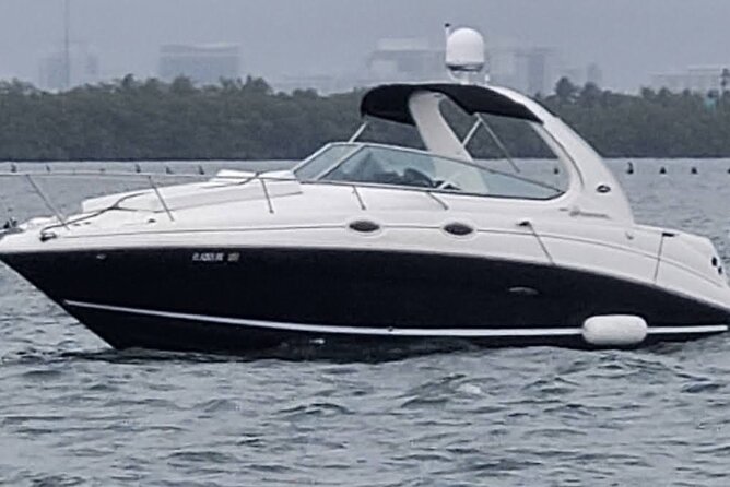 Miami Day or Night /Celebration - Miami Day or Night /Celebration: A Private Yacht Adventure in Miami