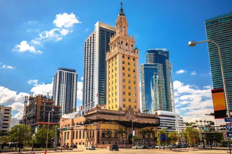 Miami Downtown Highlights Private Guided Walking Tour - Exploring Miami’s Landmark: The Freedom Tower