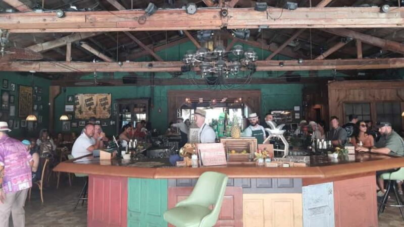 Miami: Food tour in French in a convertible Mustang or luxury SUV - Key Points