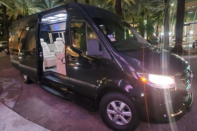 Miami & Ft. Lauderdale Airport Transfer & Transportation Service - Reliable Miami & Fort Lauderdale Airport & Hotel Transfers for Up to 3 People at $99.50