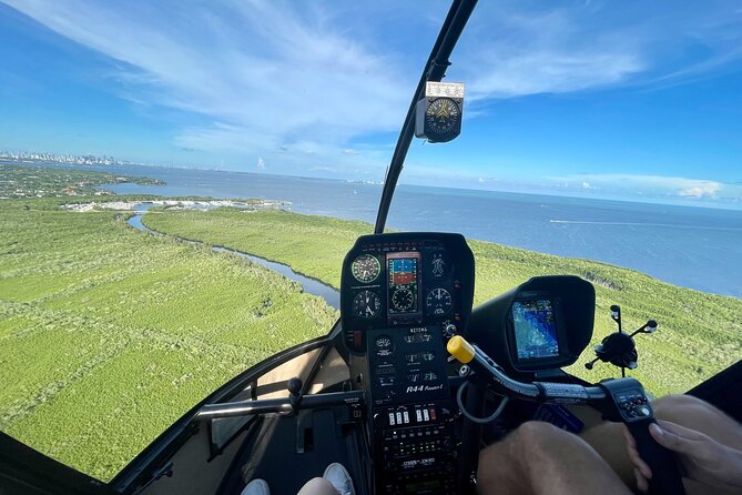 Miami Helicopter Tour: Best Sightseeing Adventure in Miami - The Pilot and Flight Experience
