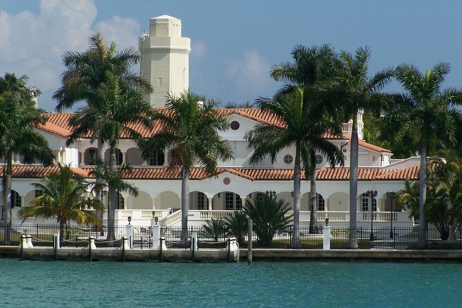 Miami Millionaires Row Cruise - Discover the Miami Millionaires Row Cruise: A Waterway Glimpse of Wealth and Skyline