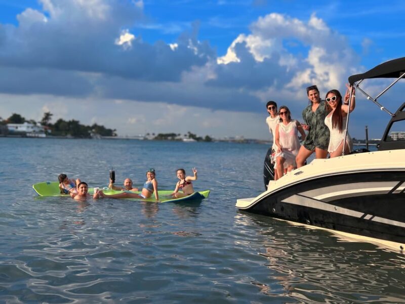 Miami: Private Boat Charter Guided and Tailored Experience - Miami: Private Boat Charter Guided and Tailored Experience