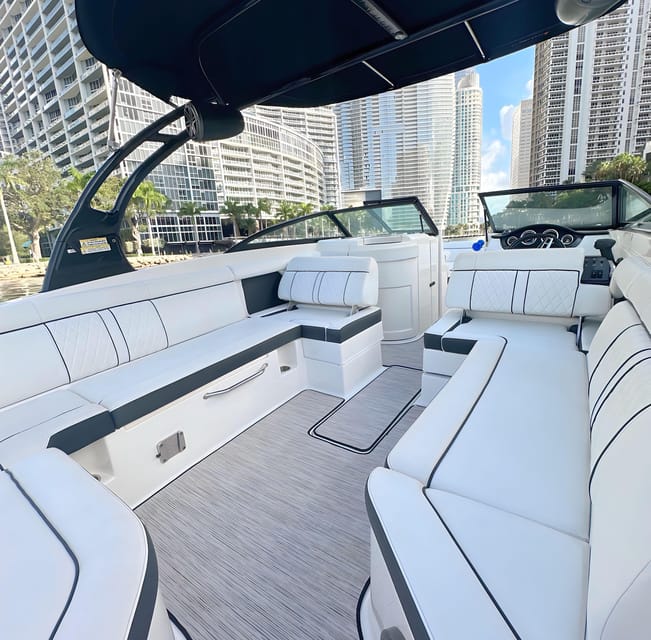 Miami: Private Boat Charter Guided and Tailored Experience - Top Miami Landmarks and Iconic Homes