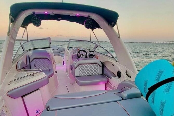 Miami Private Boat Cruise & Tour with a Captain - Key Points