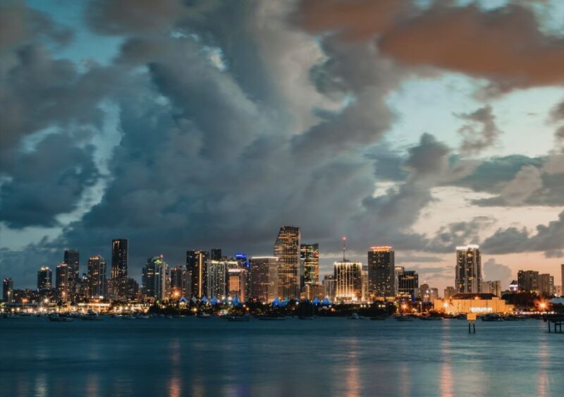 Miami: Private Luxury Airplane Tour with Champagne - The Ultimate Miami Aerial Experience in Luxury