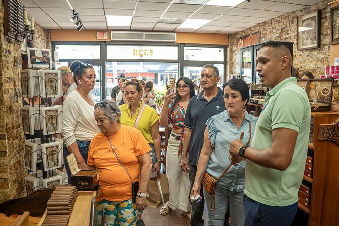 Miami Sightseeing and walking tour: Top Sights & Hidden Gems - Bayside Marketplace: Shopping and Entertainment