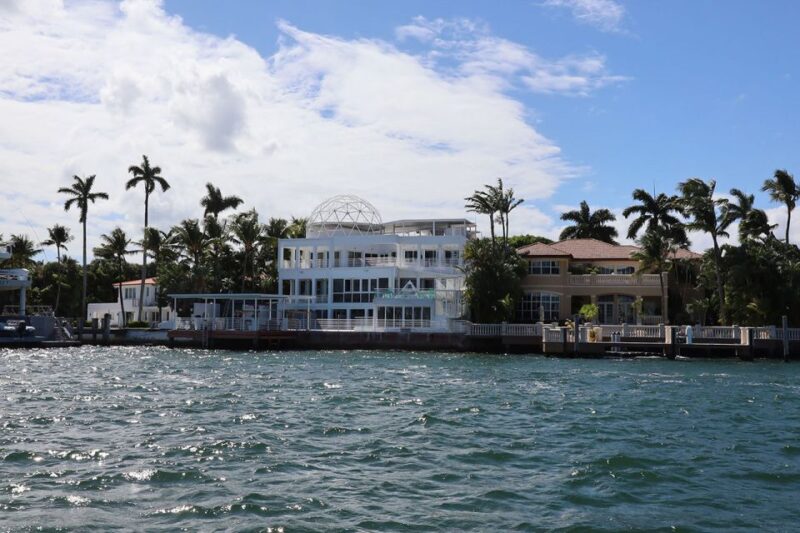 Miami Skyline Cruise of Millionaire Homes on Biscayne Bay - The Sum Up: An Easy and Affordable Miami Water Tour