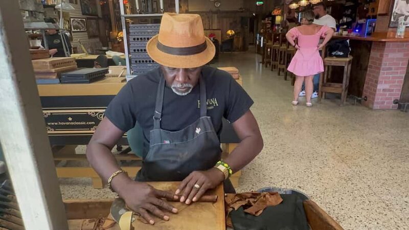 Miami Skyline Millionaire Cruise & Bus Tour 5 stops & Coffee - Miami’s Skyline and Celebrity Mansions from Biscayne Bay