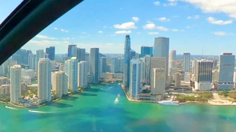 Miami & South Beach: Private Luxury Airplane Tour - What Makes the Miami Private Airplane Tour Stand Out