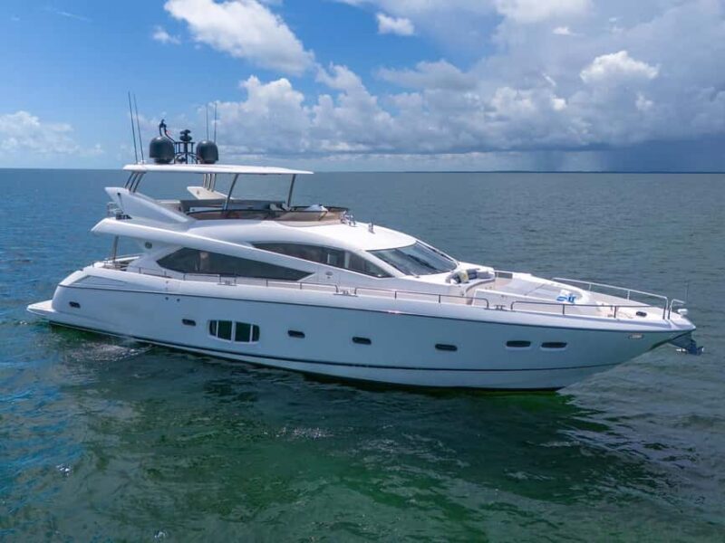 Miami: Sunseeker 80 Yacht Charter with Crew - Who Will Love the Sunseeker 80 Yacht Charter?
