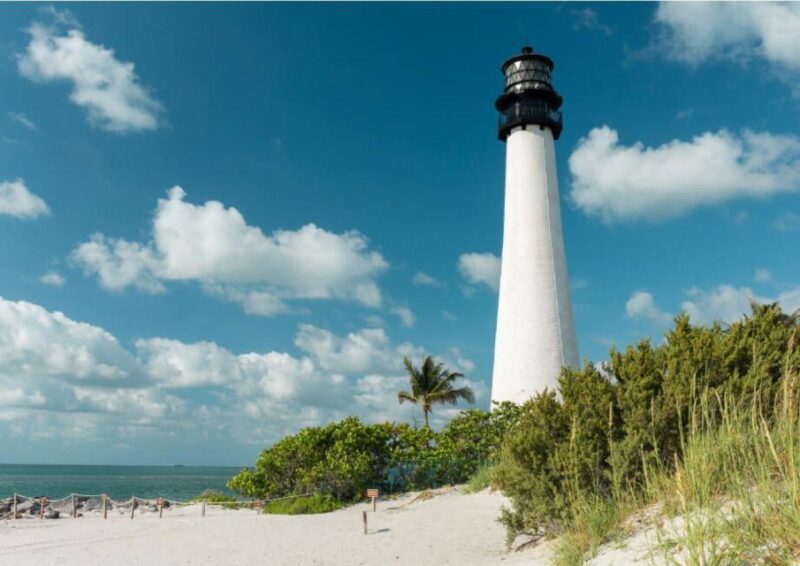Miami: Visit to the Lighthouse - Key Biscayne - Brickell - Virginia Key Beach and Lighthouse Stop