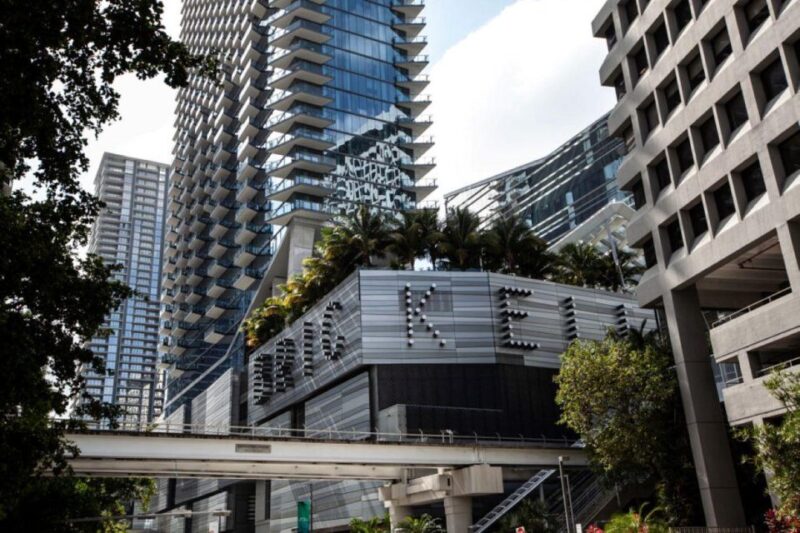 Miami: Visit to the Lighthouse - Key Biscayne - Brickell - Who Will Appreciate This Miami Tour