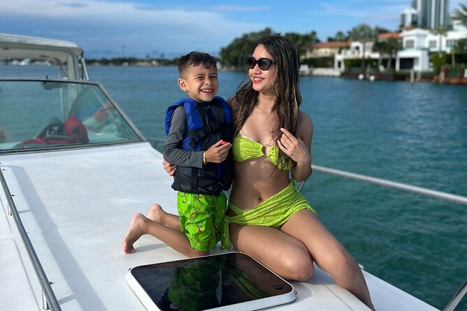 Miami Yacht Party Discover Secret Spots w/ Captain & Drinks - Key Points