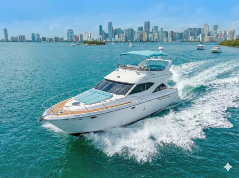 Miami Yacht Rental 50' + 2 Jet Ski | Miami Boat Rental - Key Points