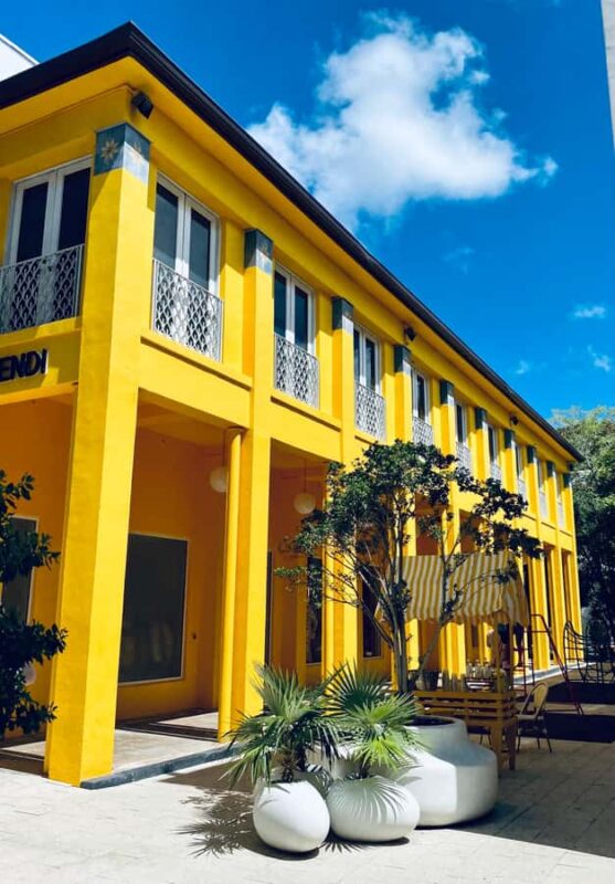 Miami's 3 iconic neighborhoods in 3.5h - in French - Discover Miami’s South Beach Art Deco District