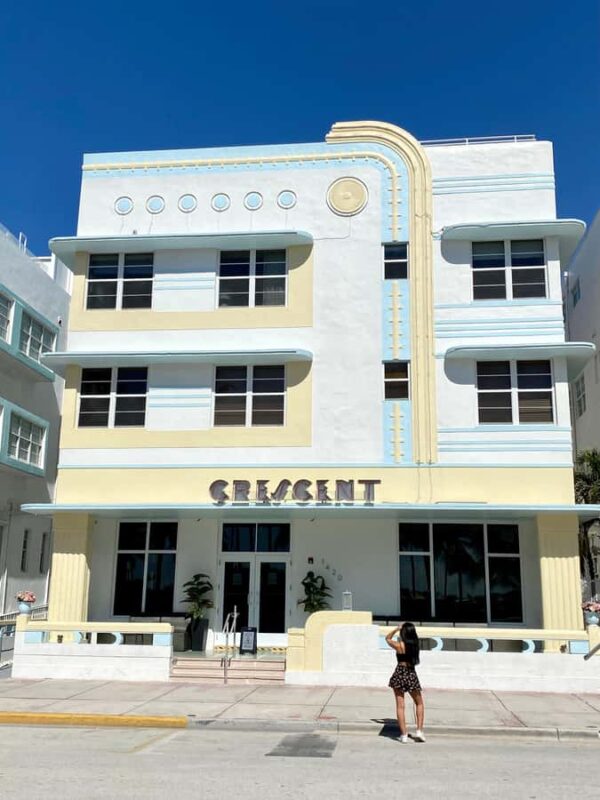 Miami's 3 iconic neighborhoods in 3.5h - in French - The Role of Your French-Speaking Guide