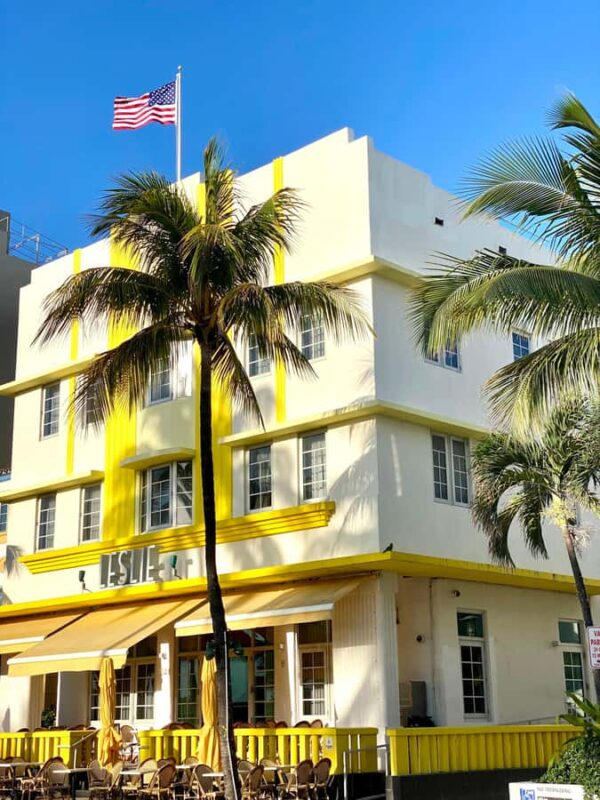 Miami's 3 iconic neighborhoods in 3.5h - in French - Timing, Pacing, and Group Size