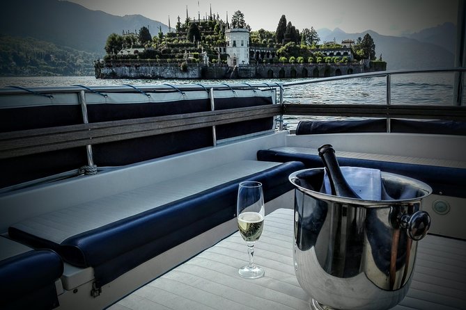 Micaela's exclusive private sunset cruise on lake Maggiore - Key Points