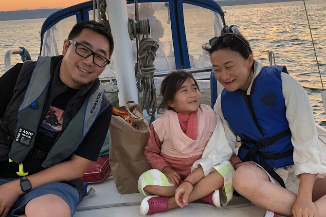 Mid-Day & Sunset Sailing on Seattle's Majestic Puget Sound - Wildlife Encounters: Seals, Porpoises, and Bald Eagles