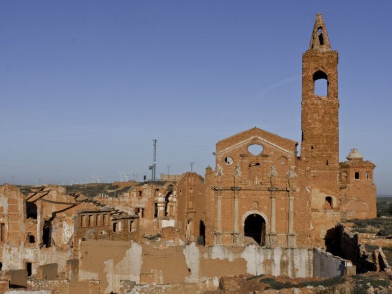 Midday Olive Oil Tour and Visit to Old Town of Belchite - Key Points