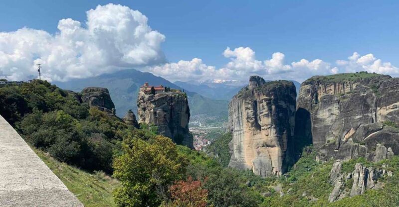Midday Tour in Meteora Small Size Group - Key Points