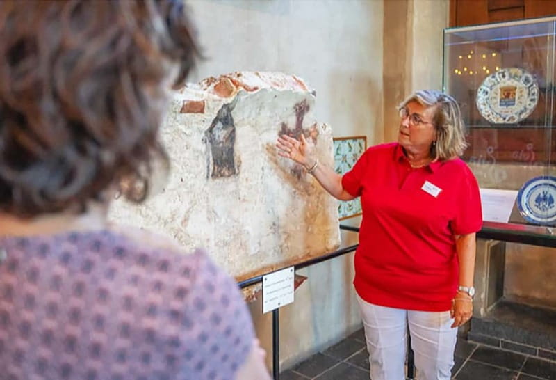 Middelburg: Guided Tour Townhall Middelburg - Practical Details: Meeting Point, Duration, and Accessibility