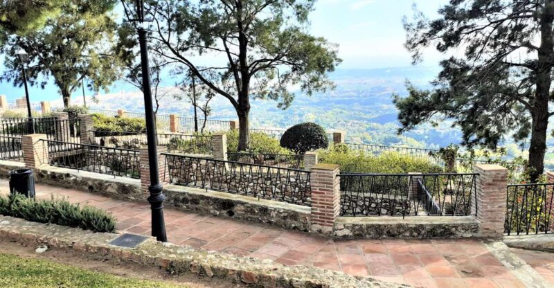 Mijas Pueblo: Private trip from Costa del Sol - Practical Details and Accessibility