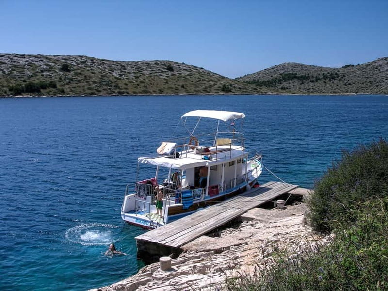 Mikado Kornati Excursion with snorkeling and hiking stops - Lunch on Kornat Island: Fresh Fish and Local Flavors