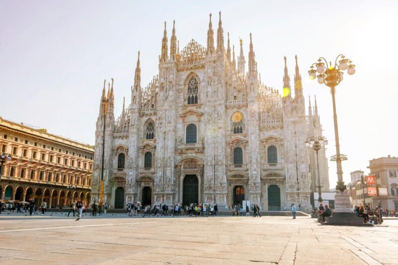 Milan: Best of Skip-the-Line Duomo Guided Tour Experience - Adding the Open Bus Ticket for Extra Flexibility