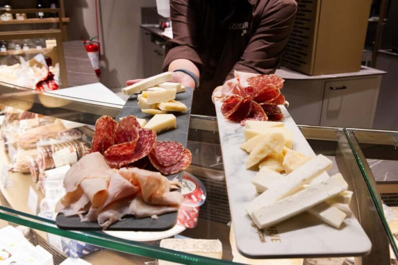 Milan: Cheese tasting experience at Gòodurie Soresina - The Guide’s Role and Educational Content